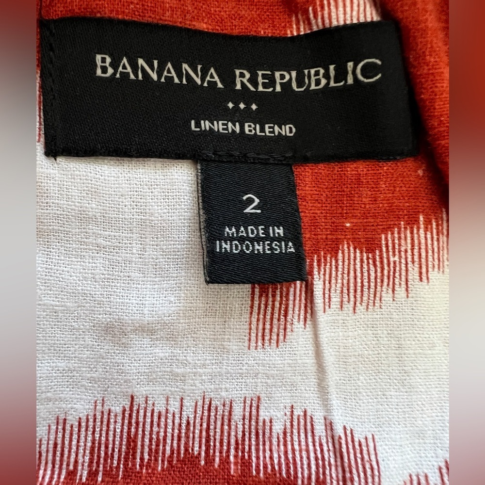 Banana Republic Matching Set – Crop Top (Size 2) & Tulip Midi Skirt (Size 4) - Picture 5 of 14